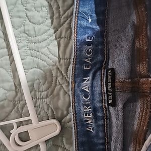 Woman's American Eagle size 6 Next Level stretch jeans